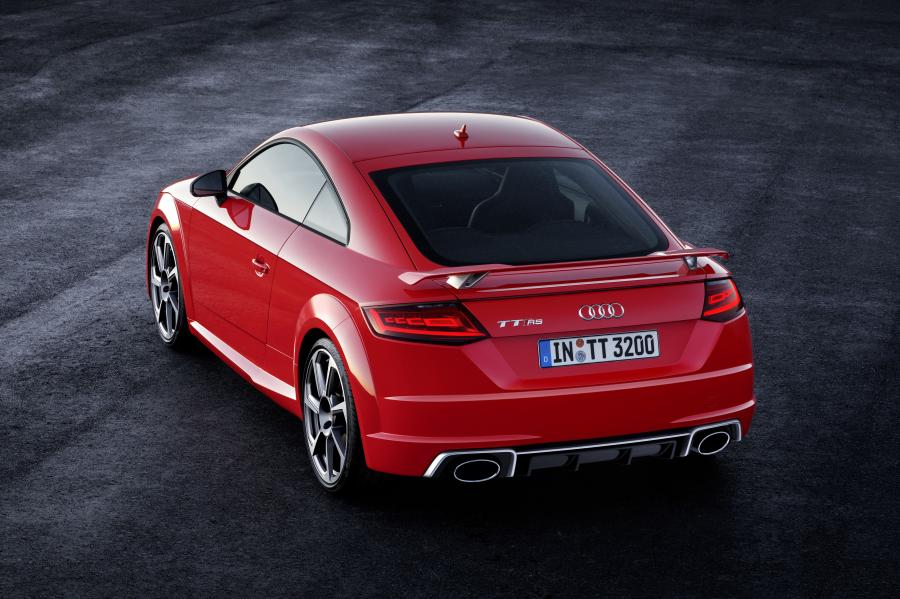  Audi TT RS Coupe (8S) 2016 года  (WW) (фото 25 из 57)